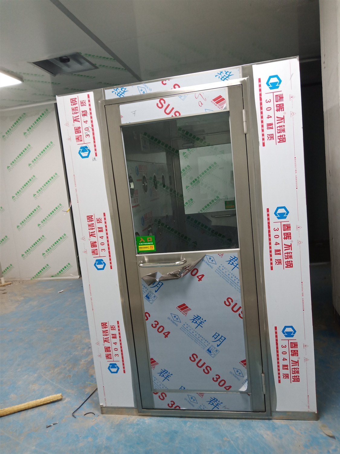 【巢湖風(fēng)淋室】潔凈室為什么要裝風(fēng)淋室？風(fēng)淋室應(yīng)該如何選擇？