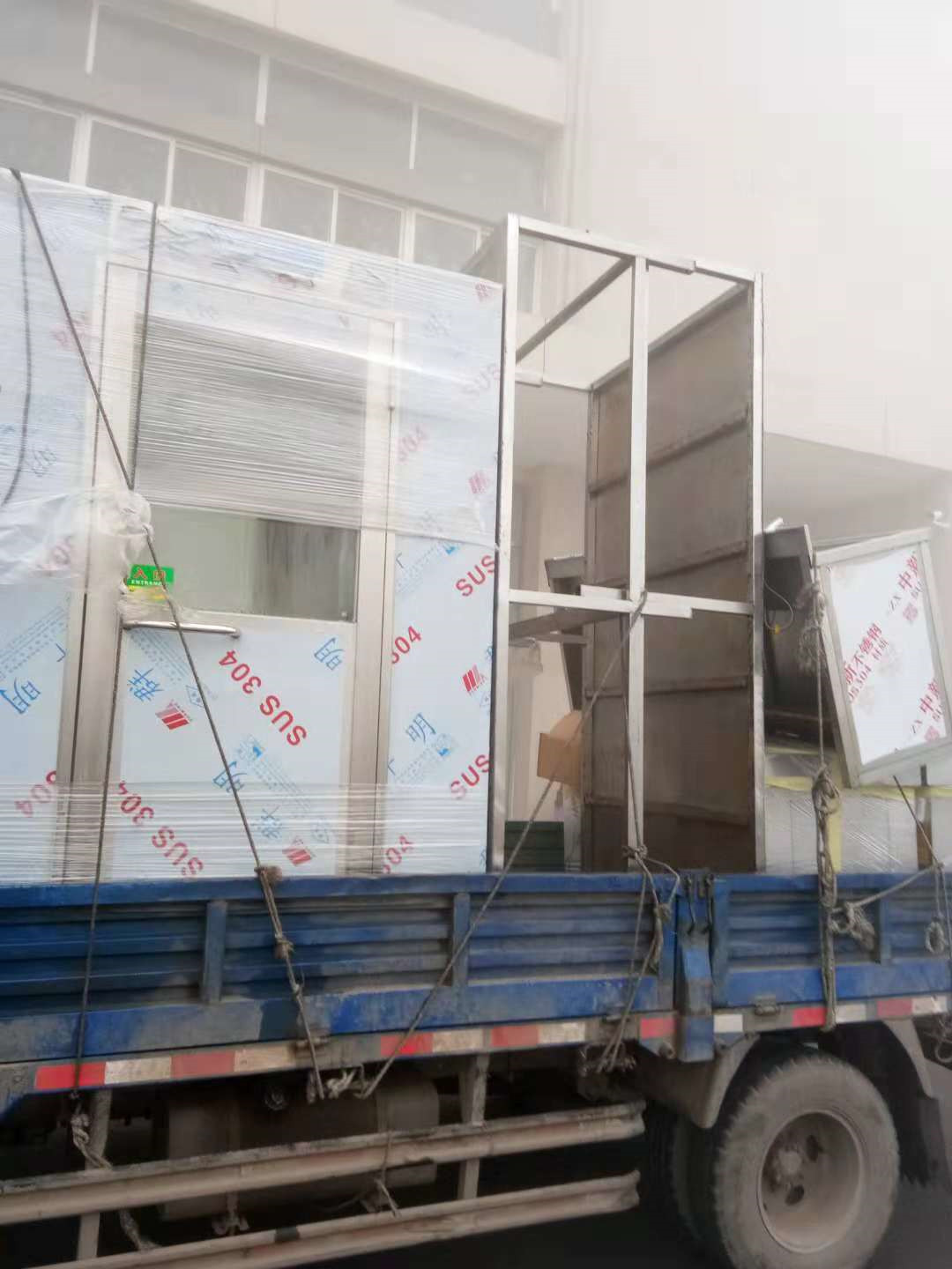 貴港風(fēng)淋室價格：全自動風(fēng)淋室的配置有哪些要求使風(fēng)淋門達到最好狀態(tài)？